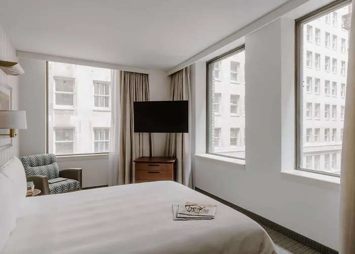 Loop Hotel 4*