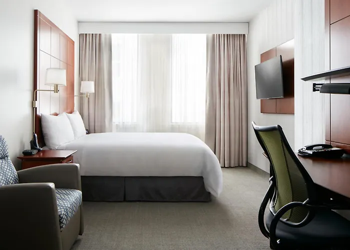 Loop Hotel 4*