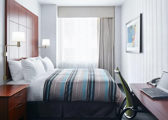 Loop Hotel 4*