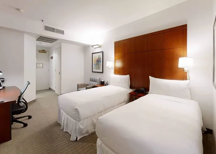 Hotel Loop 4*